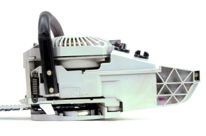 Piła Spalinowa z silnikiem dwusuwowym 